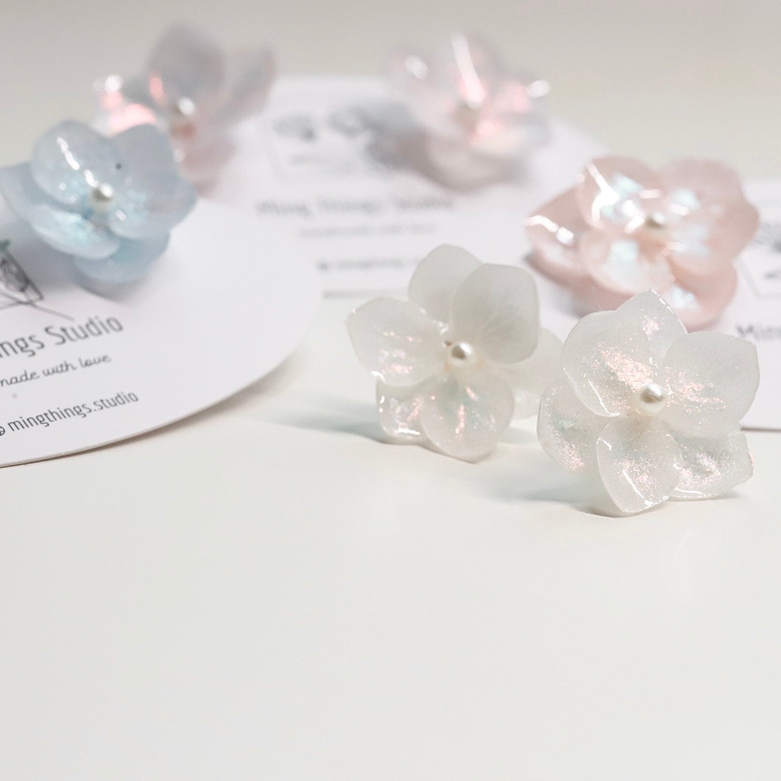 Handmade real flower hydrangea iridescent earrings, real flower resin accessories（small)