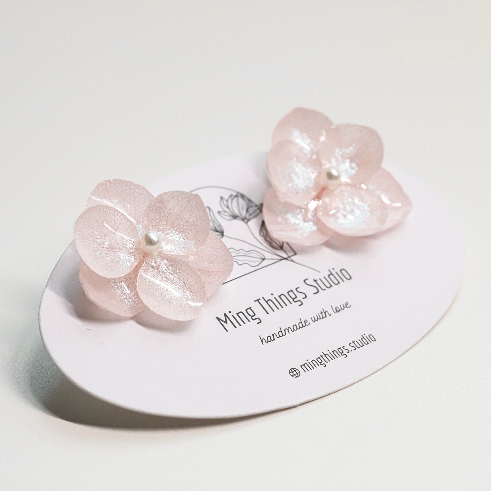 Handmade real flower hydrangea iridescent earrings, real flower resin accessories（small)