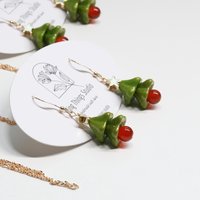 Handmade Christmas Tree Earrings, Holiday Season Accessories, Christmas Outfit, Czech Bead and Agate Earrings