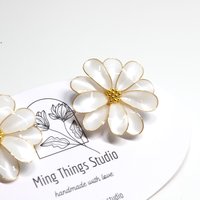 Handmade Wire Resin Daisy Flower/Sunflower Stud Earrings, April Birth Flower, Leo Zodiac Flower
