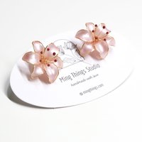 Handmade Wire Resin Lily Flower Stud Earrings, Spring Theme Floral Pearlescent Earrings, Romantic Flower Earrings