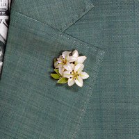 Handmade Lily Flower Brooch Pin, Delicate Floral Lapel Accessory for Suits & Sweaters, Elegant Jewelry Gift