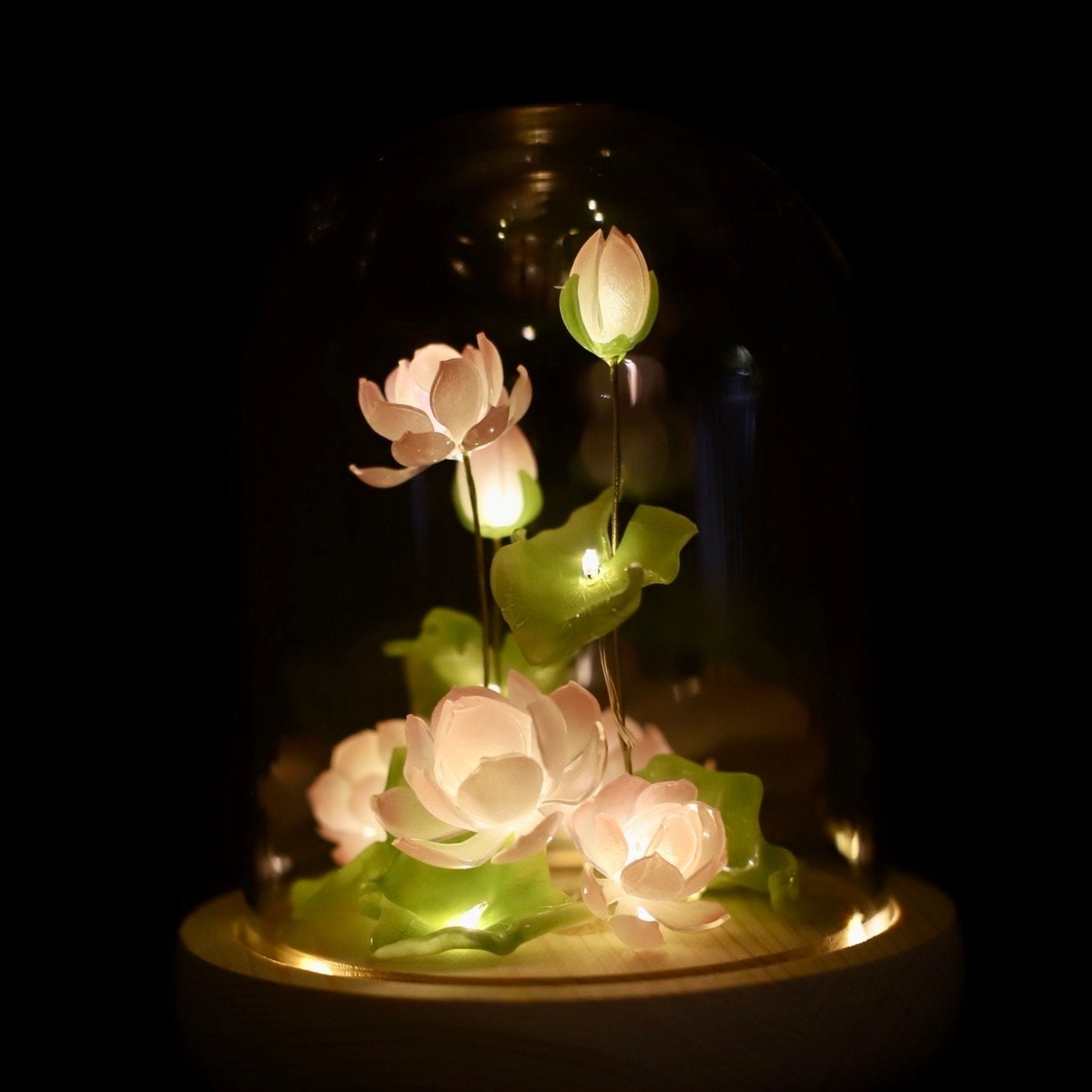 Handmade Lotus Flower Night Light, Glass Dome Flower Lamp, Lotus Lamp with Goldfish, Lotus Night Light, Flower Dome, Gift for Loved Ones