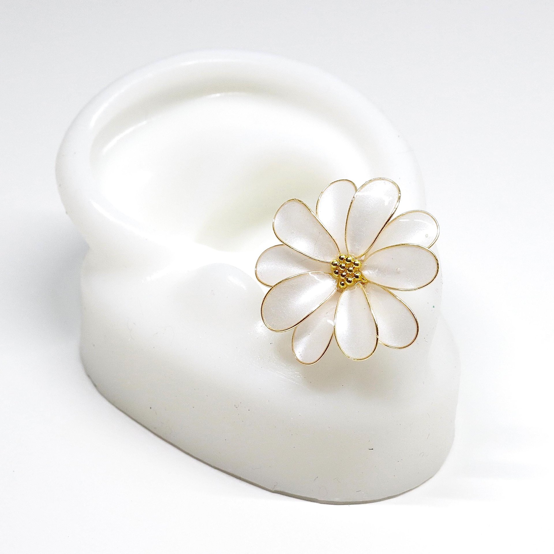 Handmade Wire Resin Daisy Flower/Sunflower Stud Earrings, April Birth Flower, Leo Zodiac Flower