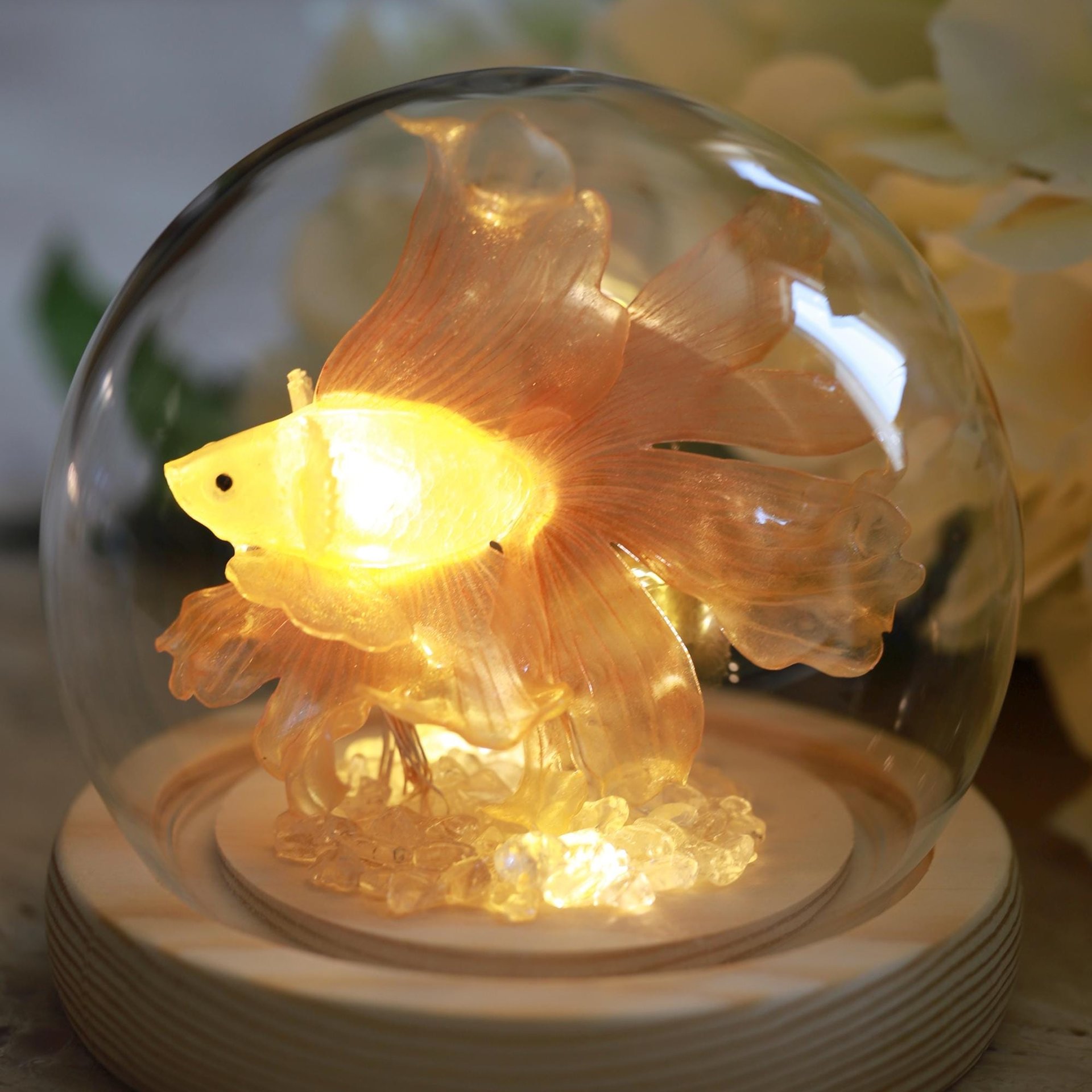 Handmade Mini Betta Fish Aquarium Lamp, Ocean Theme Ambient Mood Light, Sparkling Goldfish Lantern Night Light