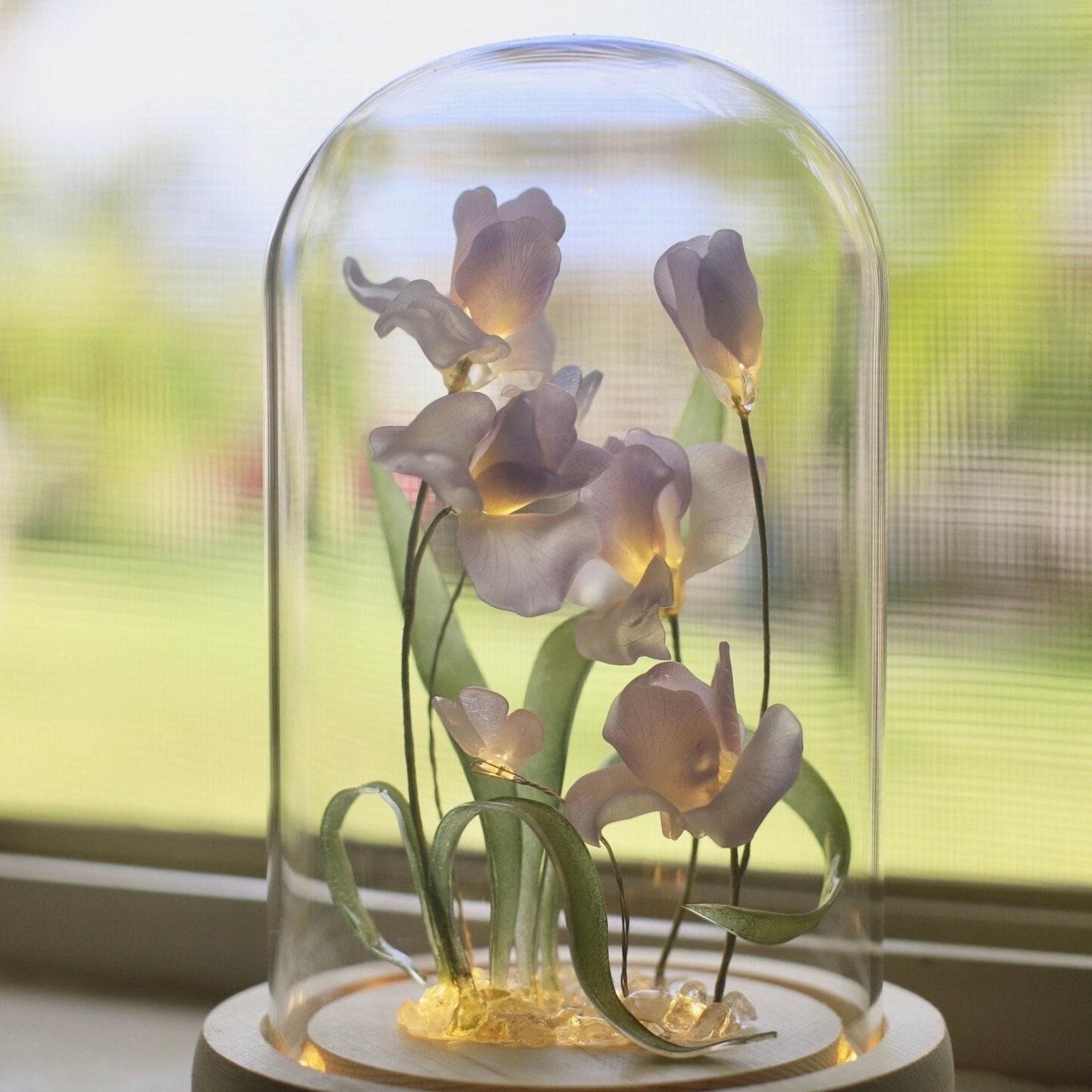 Handmade Iris Flower lamp, Orchid Tulip, Iris Home Decor, Iris Flower Night Light, Flower Dome, Purple Flower, Gift for Loved Ones