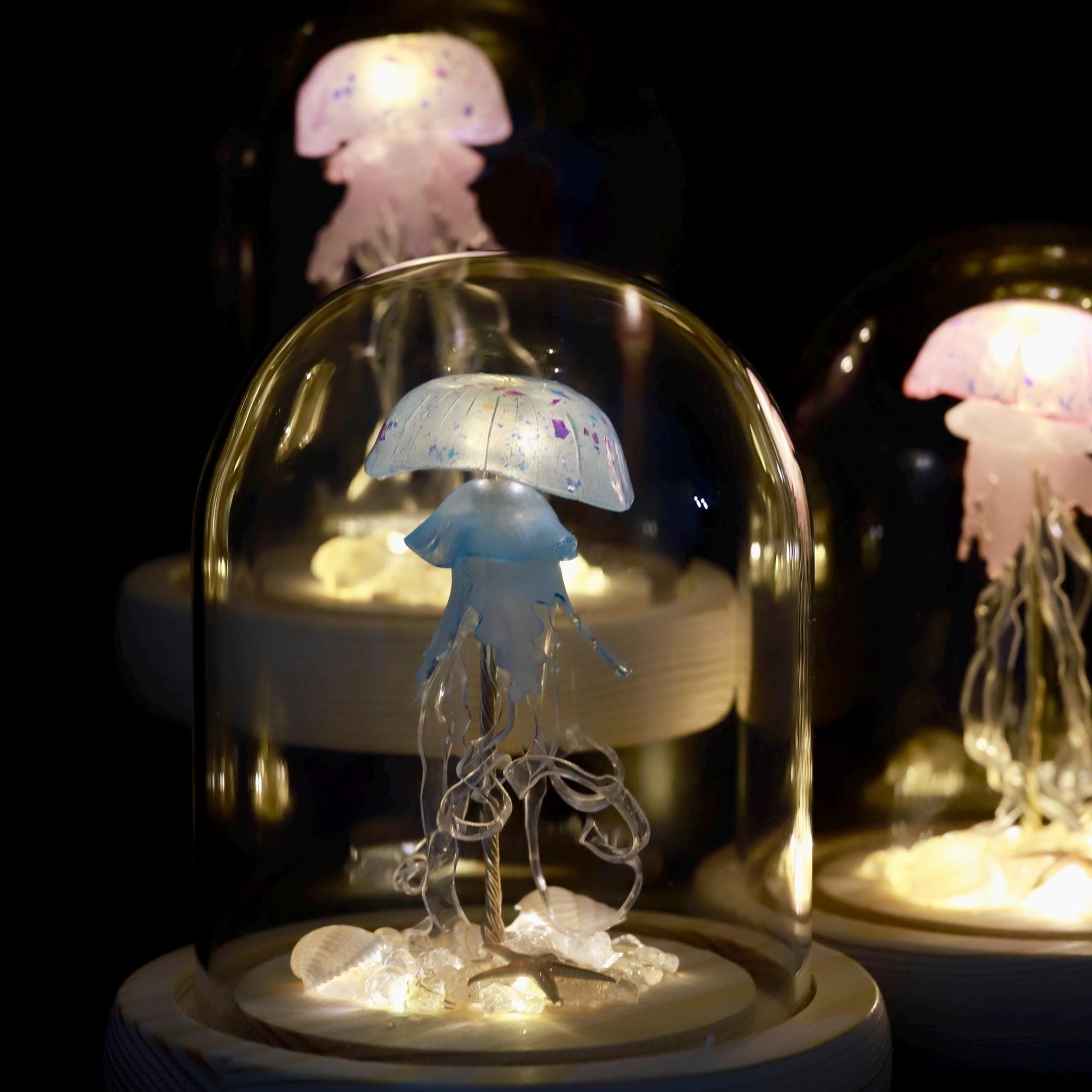 Handmade Mini Jellyfish Night Light Table Lamp - Ocean Themed Tropical Decor Glass Dome Aquarium