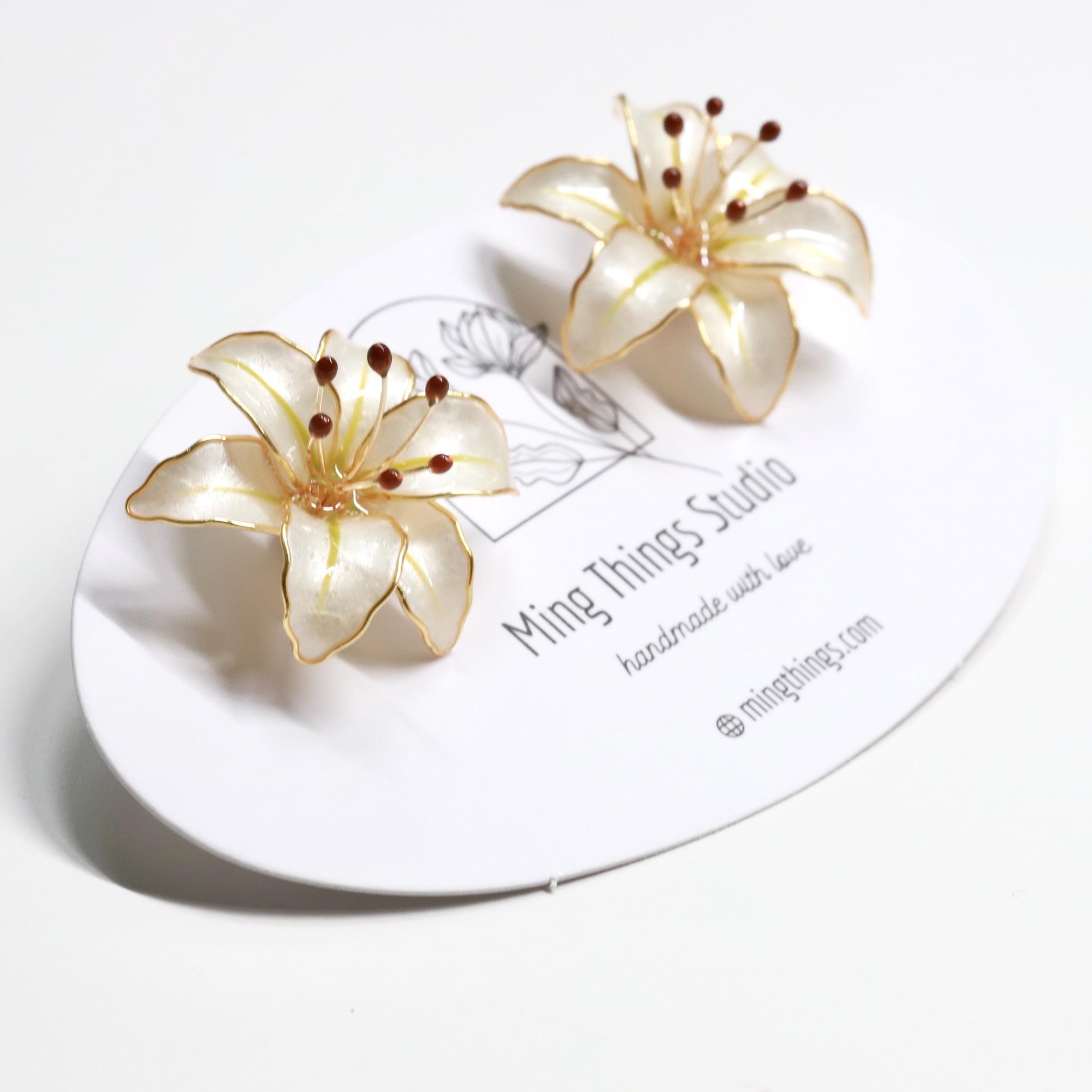 Handmade Wire Resin Lily Flower Stud Earrings, Spring Theme Floral Pearlescent Earrings, Romantic Flower Earrings