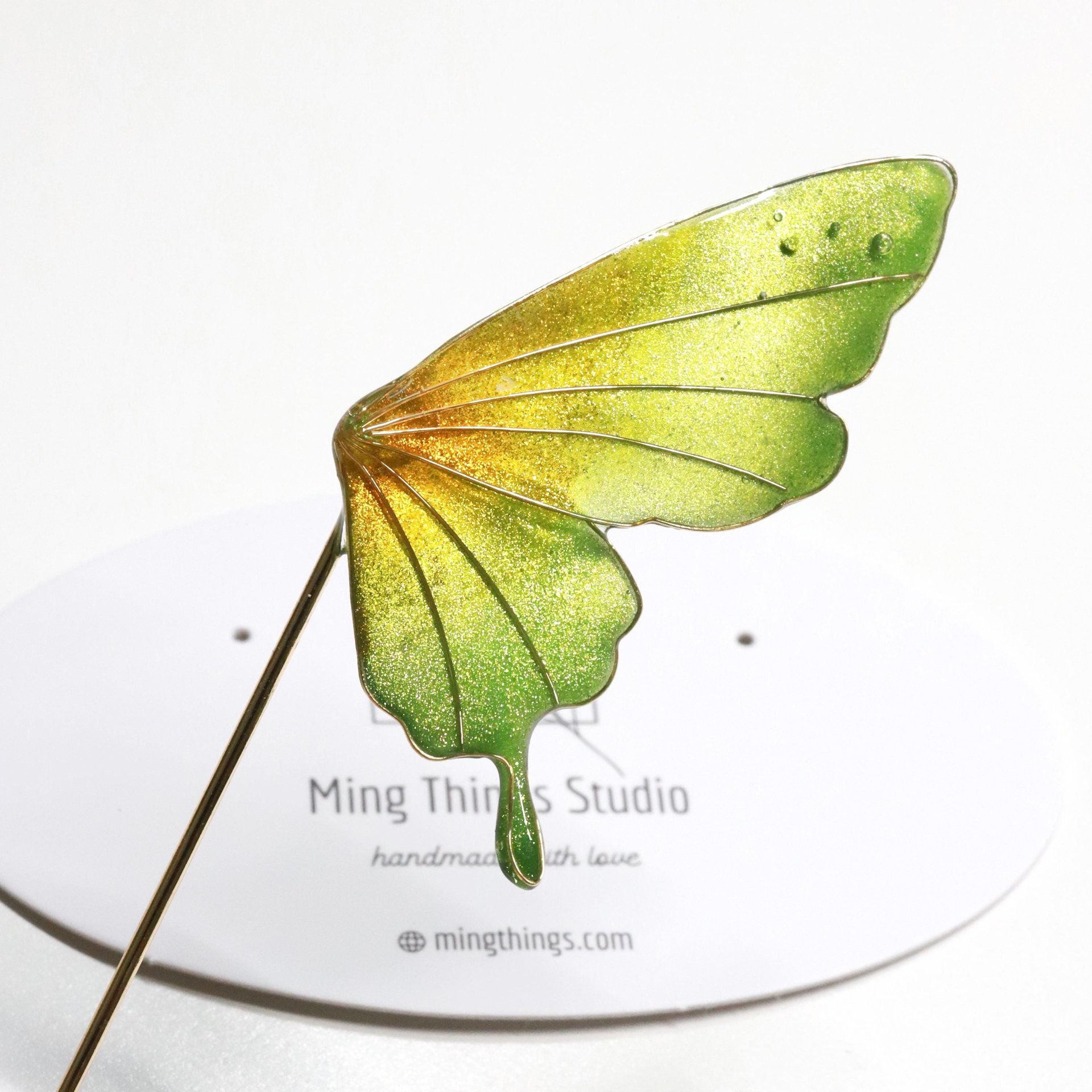 Handmade Butterfly Fairy Wing Brooch – Glitter Gradient Resin Pins | Whimsical Fantasy Jewelry | Gift for Her | Nature-Inspired Accessories