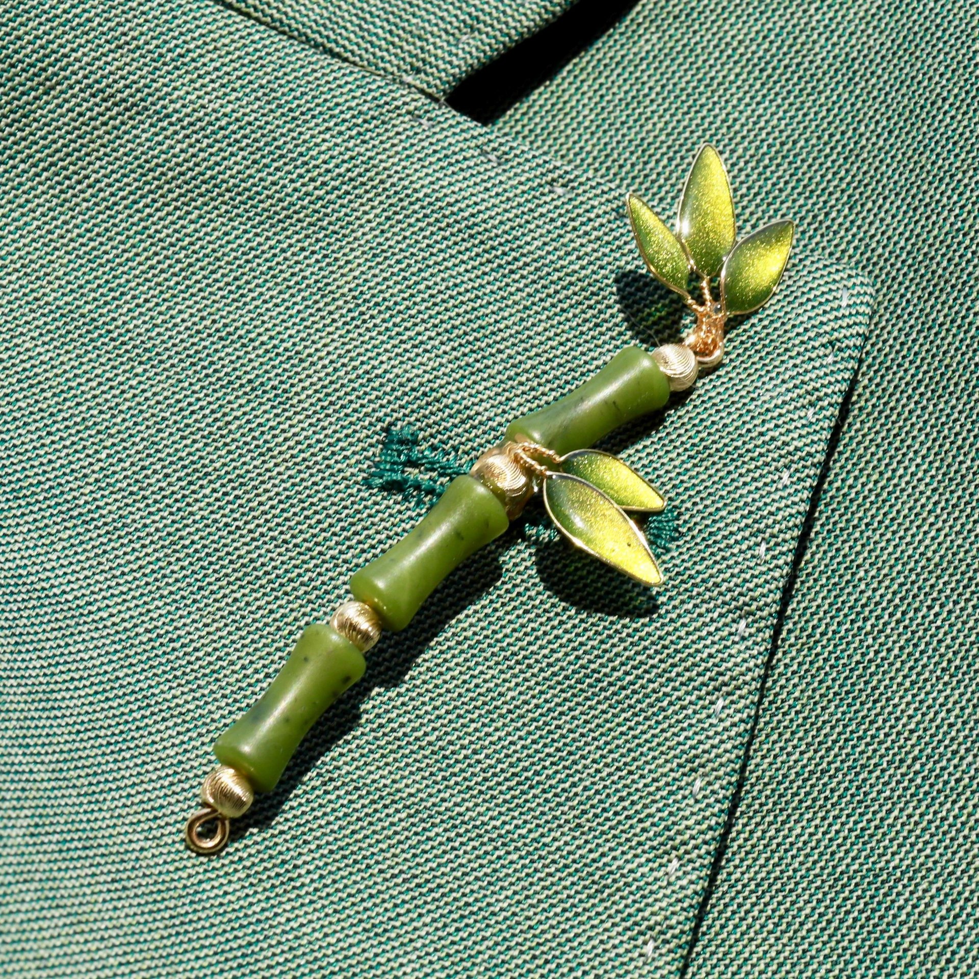 Elegant Jade Bamboo Brooch: Handmade Nature-Inspired Lapel Pin for Suits, Sweaters, and Clothing Accessories