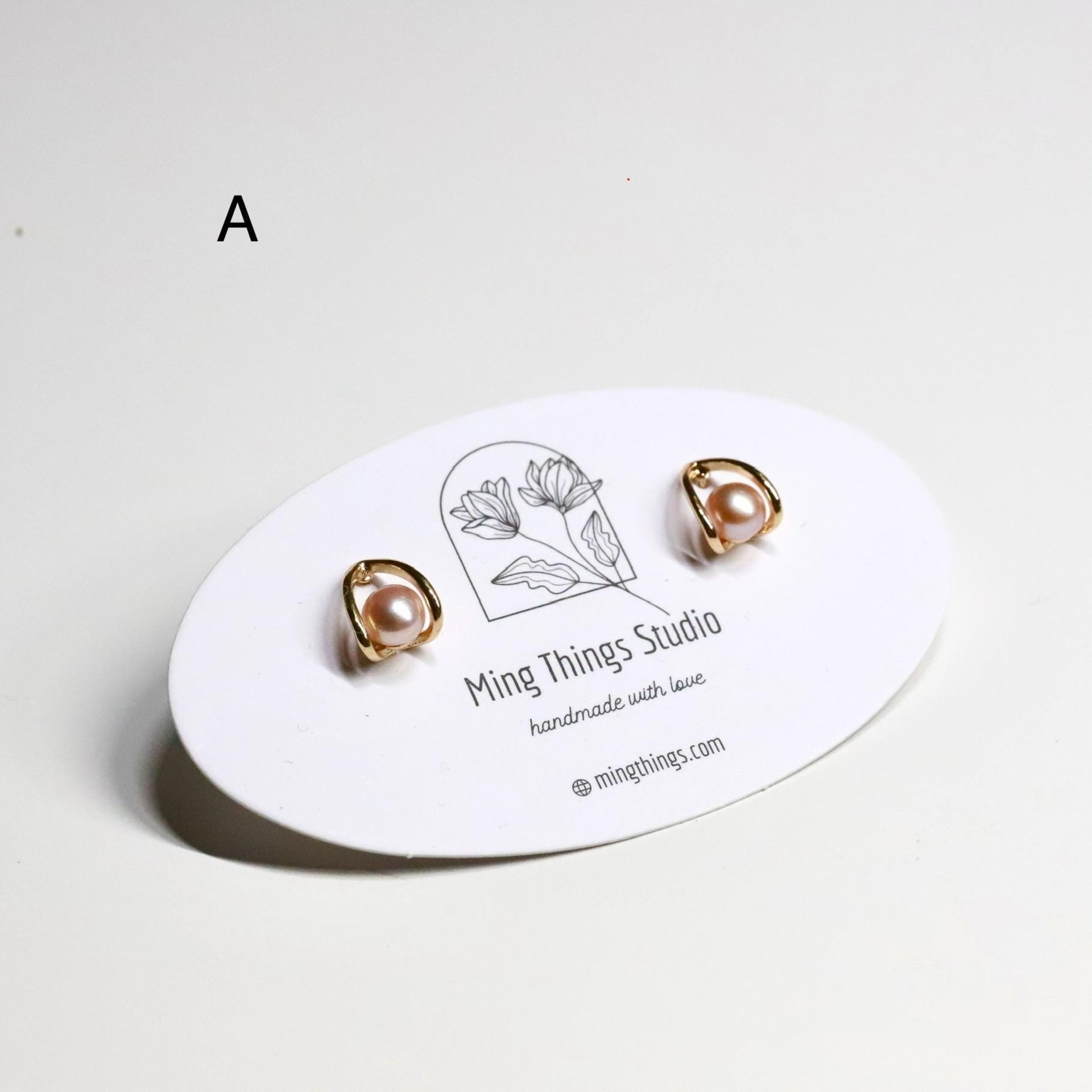 Elegant Pearl Stud Earrings: Minimalist Freshwater Pearl Gold-Tone Jewelry, Timeless Chic Accessories for Everyday Look & Special Occasions