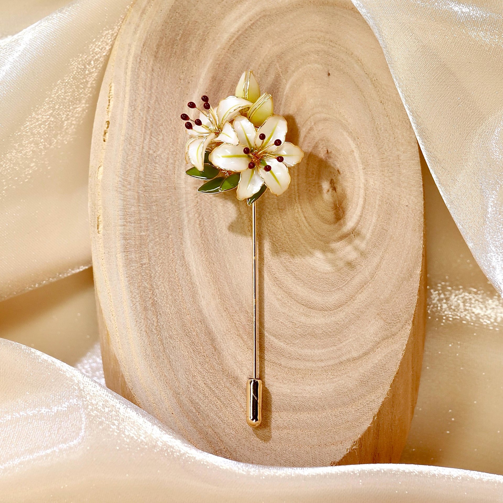 Handmade Lily Flower Brooch Pin, Delicate Floral Lapel Accessory for Suits & Sweaters, Elegant Jewelry Gift, Pearl White Enamel Wedding Pin