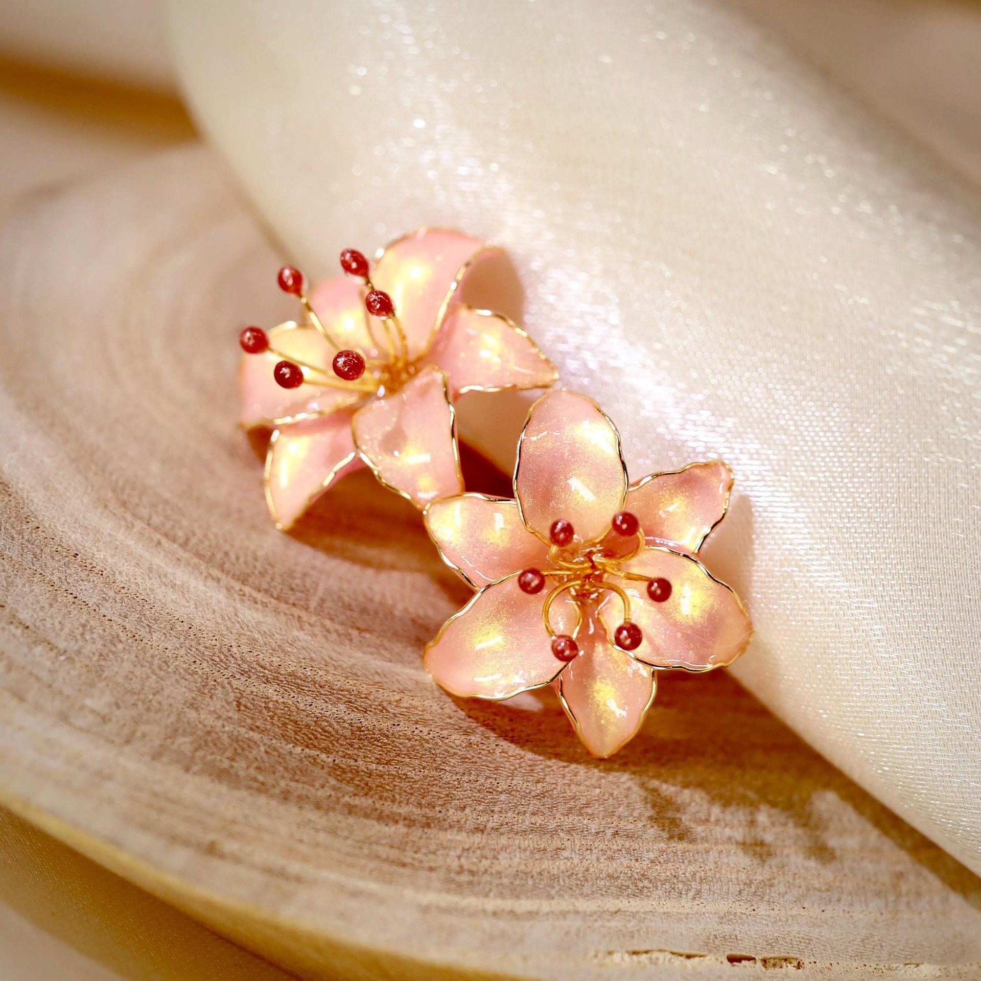 Handmade Wire Resin Lily Flower Stud Earrings, Spring Theme Floral Pearlescent Earrings, Romantic Flower Earrings
