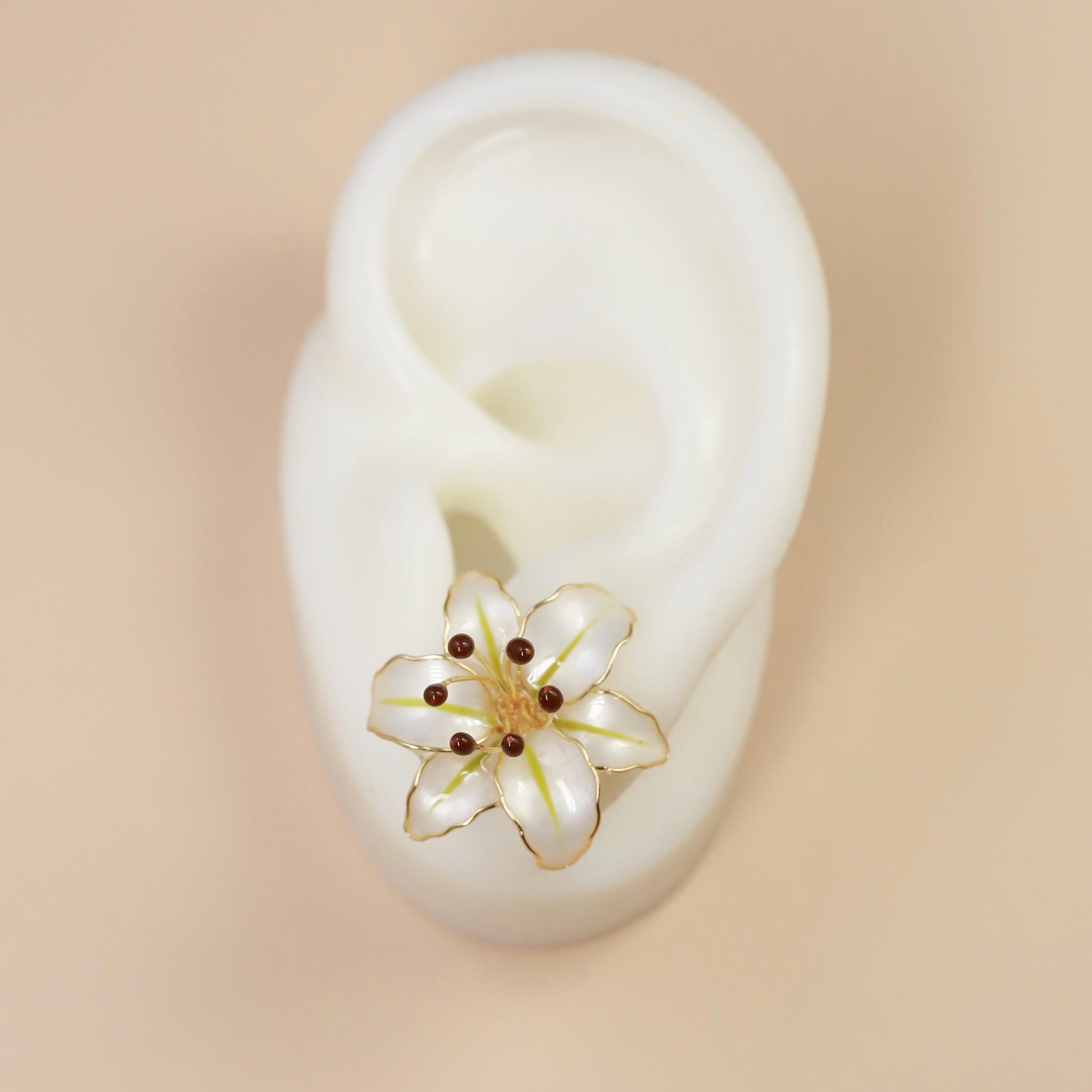 Handmade Wire Resin Lily Flower Stud Earrings, Spring Theme Floral Pearlescent Earrings, Romantic Flower Earrings