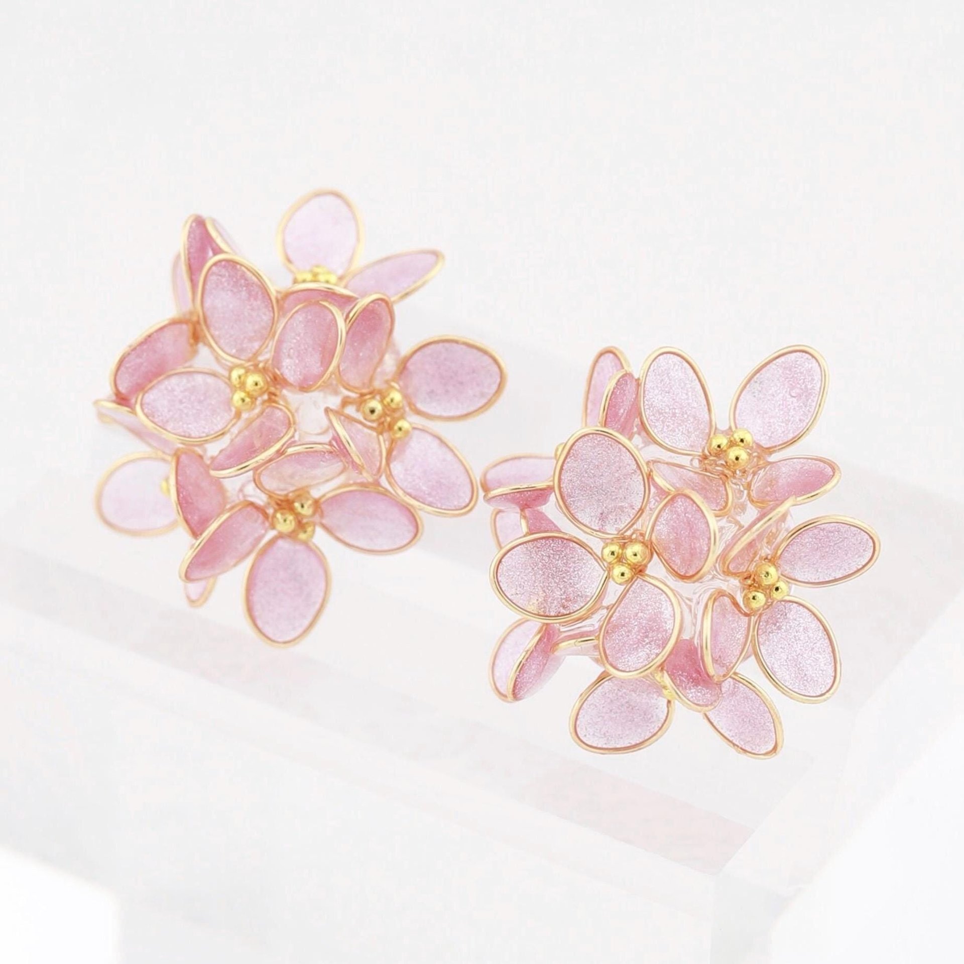 Handmade Hydrangea Flowers Earrings and Adjustable Rings, Romatic Floral Jewelry, Delicate Botanical Studs Gift, Hypoallergenic, Clip On