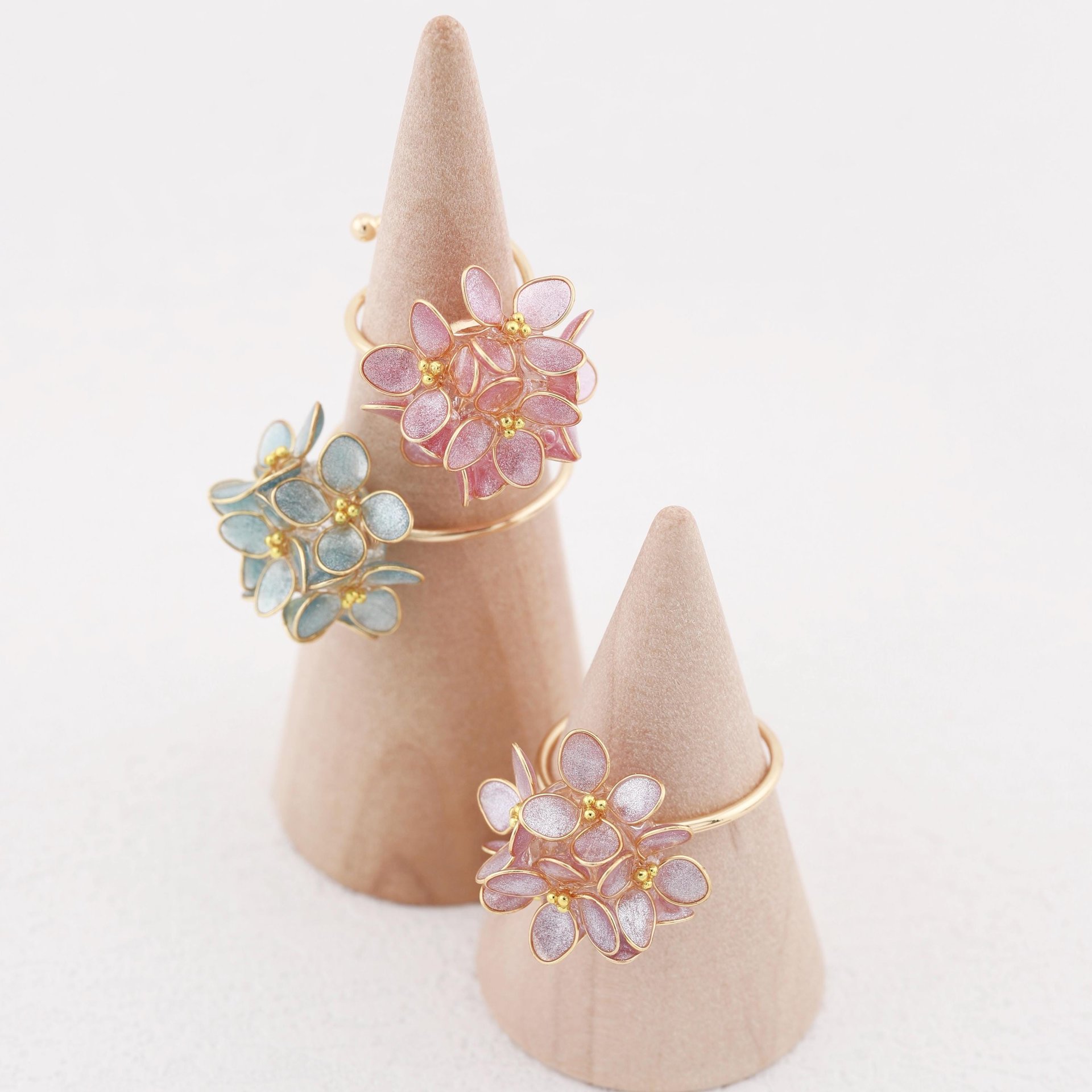 Handmade Hydrangea Flowers Earrings and Adjustable Rings, Romatic Floral Jewelry, Delicate Botanical Studs Gift, Hypoallergenic, Clip On